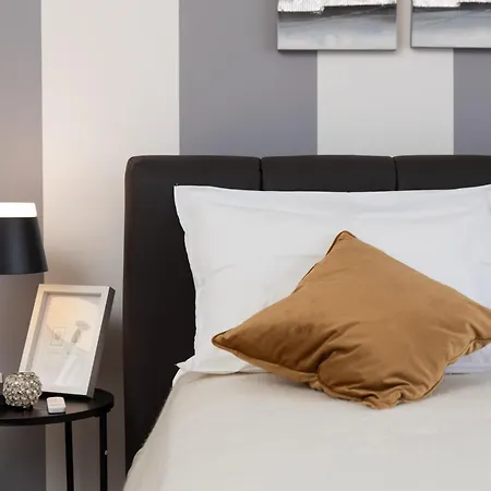 Sugar Palace * Fiume