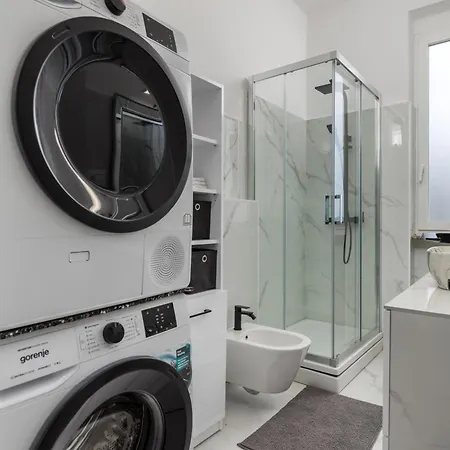 Sugar Palace * 리예카